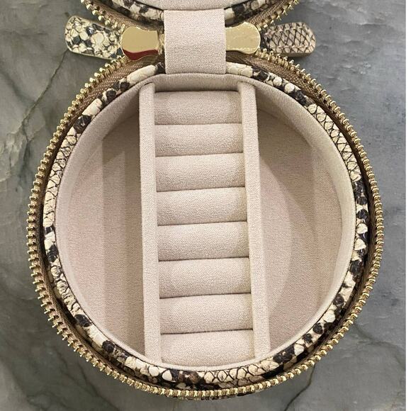 WOLF DESIGNS Round Zip Jewelry Case Snake Embossed Tan - Picture 4 of 8